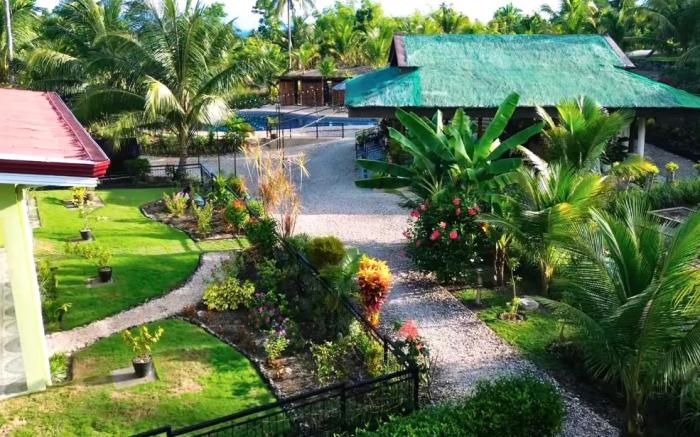 House in Alegria with Pool - Tiny House