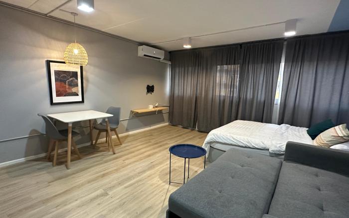 R.A.W POPULAR CONDO C5