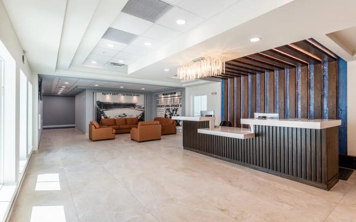 The J Hotel Dunedin Clearwater, an Ascend Collection Hotel