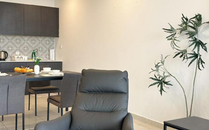 City Gem 5min Danga Bay | The Straits JB 4 pax