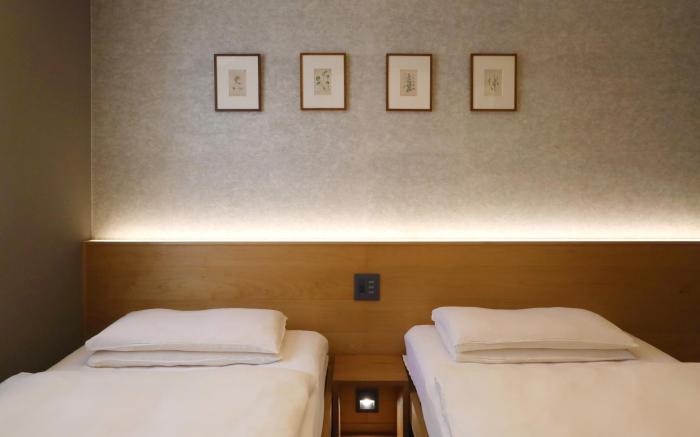 Neon Hotel - Luxury Sleep Retreat -