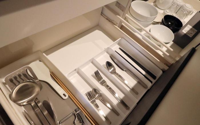 Neon Hotel - Luxury Sleep Retreat -