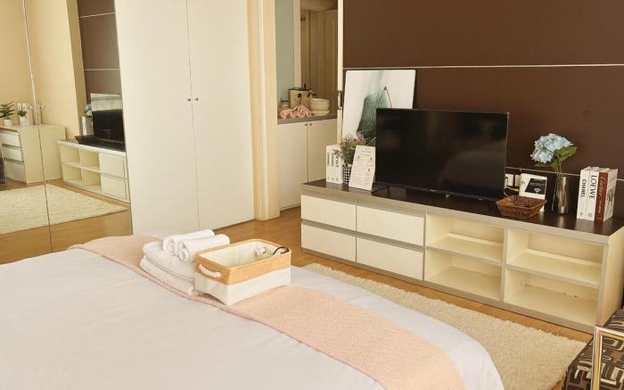 Cozy stylish home near Nana BTS