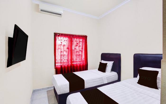 OYO 94717 Homestay Ka Villa Syariah