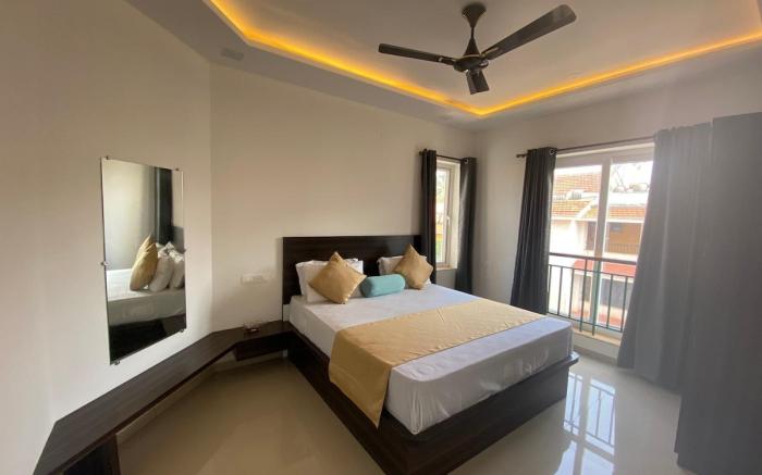 Hi5 Stays SEaRENITY Chic 2BHK Apt w/pool North Goa