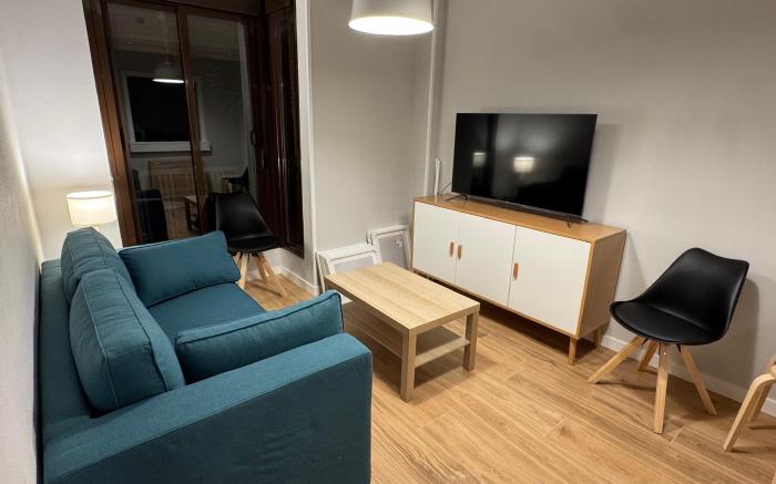 Aeropuerto Plenilunio Suites Blue by beBalmy