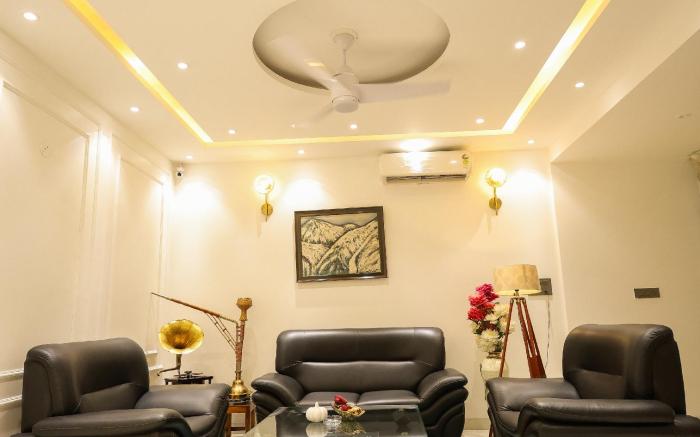 Luxury 5bhk Duplex Villa with Jacuzzi 