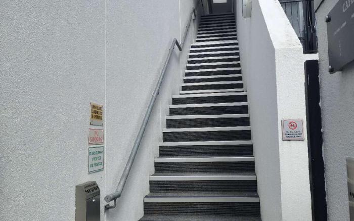 Three Double 1 Single and 2 Sofa Beds apartment