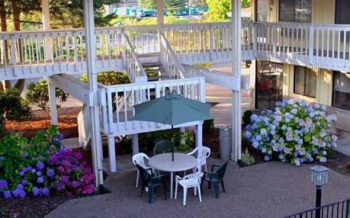 Pepper Tree Inn