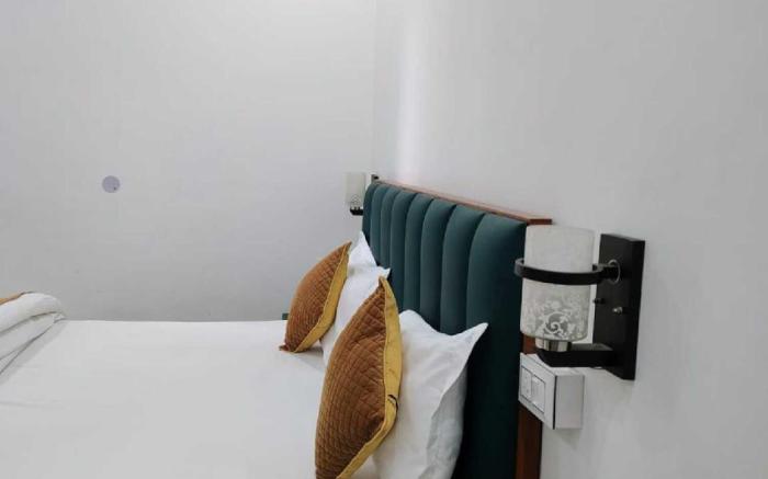 Baba Sundaram Hotel & Restaurant