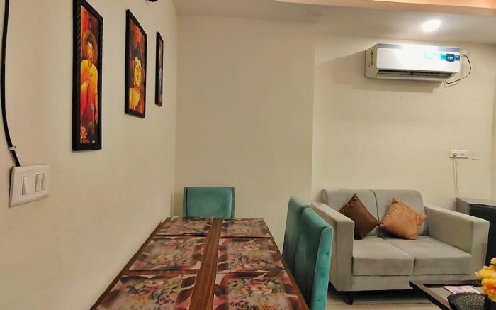 Friendly Stays - Best Balcony High Rise Apartment