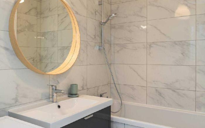 Dify Bollier - Gerland District