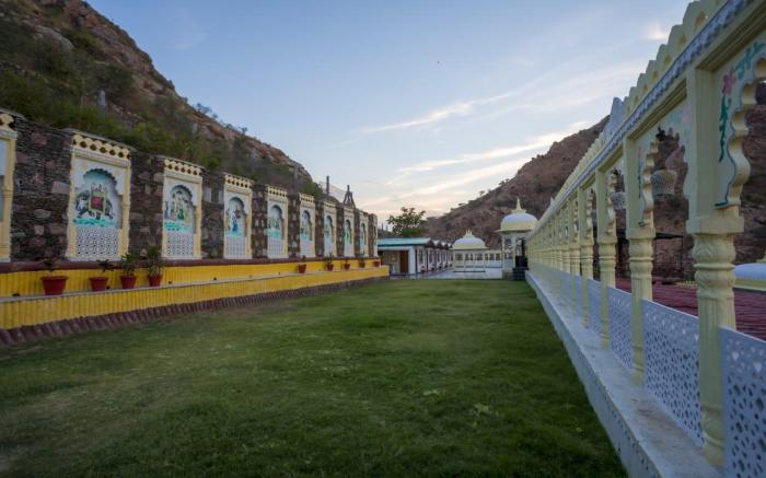 Badi Garh Palace Resort & Spa