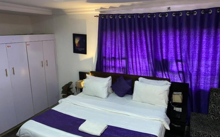 Autograph Bases Hotel