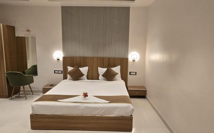 Hotel The Golden Palm