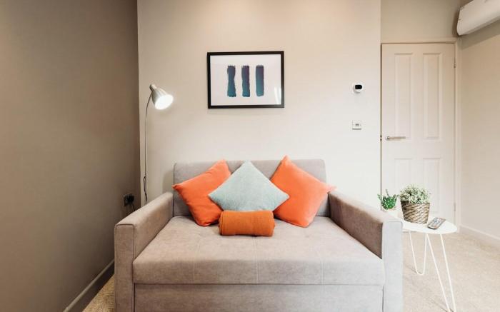 #38 Stylish Victoria Apartment 2, 1 Bdr sleeps 4.