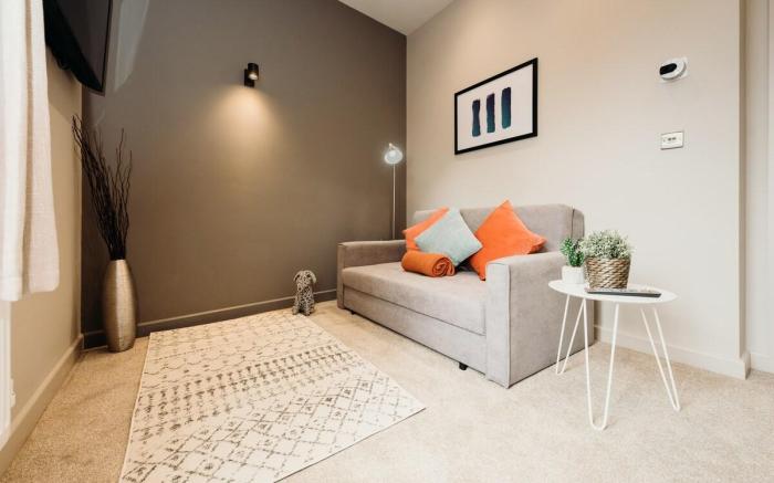 #38 Stylish Victoria Apartment 2, 1 Bdr sleeps 4.