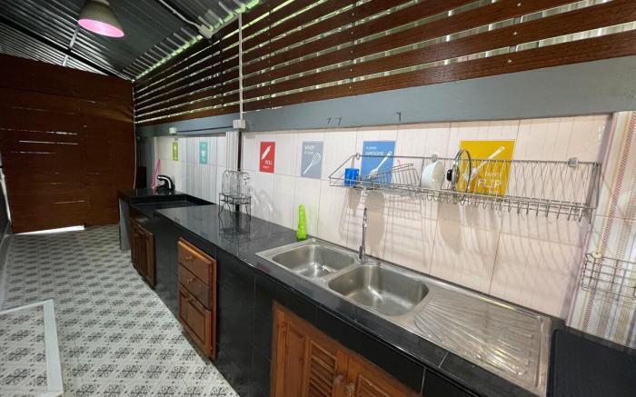 Khwanlom House A2 1BR Apt w/ Kitchen