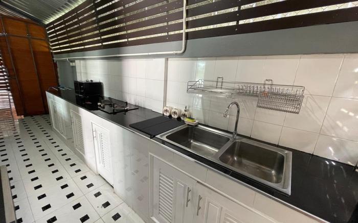 Khwanlom House B2 | 1BR Apt w/ Kitchen