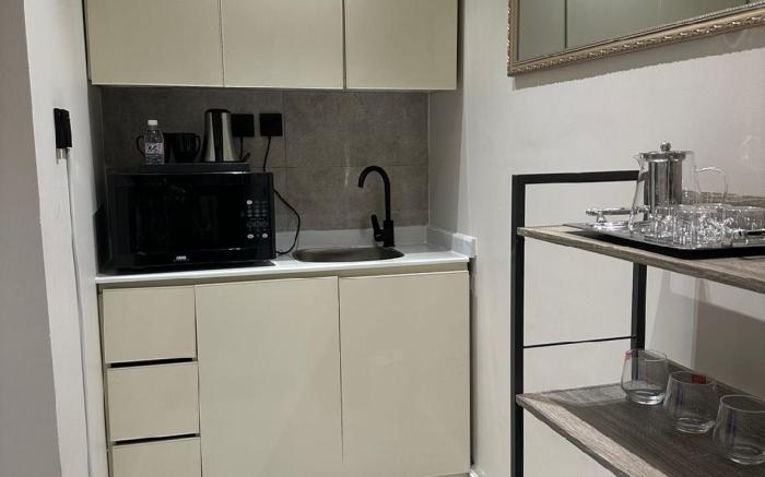 Luxurious apartment inAlQayrawan