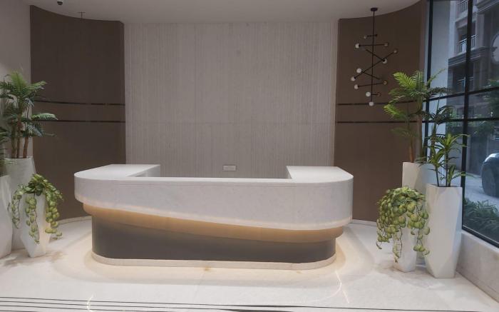 Neon - Royal Nest Aerotel 