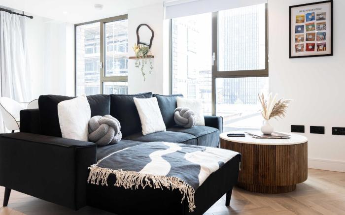 Supernova  Suite   City Views