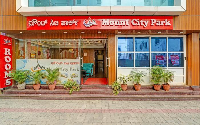 FabHotel Mount City Park