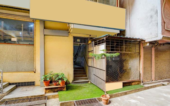 FabHotel NAR Comforts
