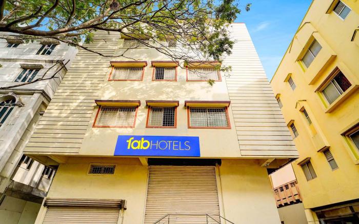 FabHotel NAR Comforts