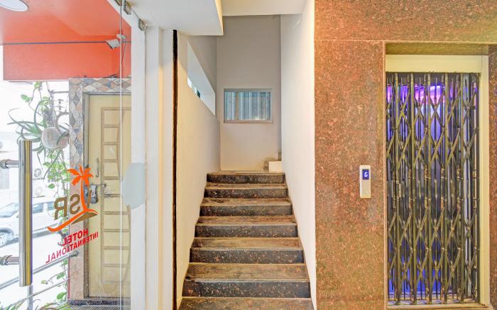 FabHotel VSR International