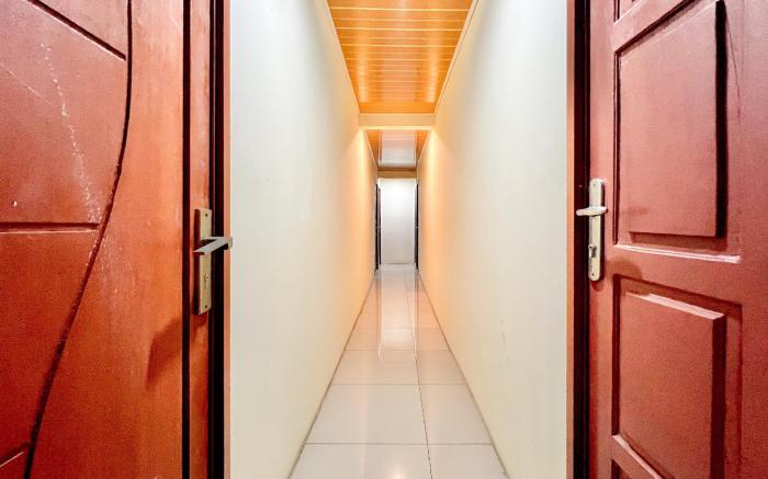 RedDoorz Syariah @ D’Niel Homestay Mandala