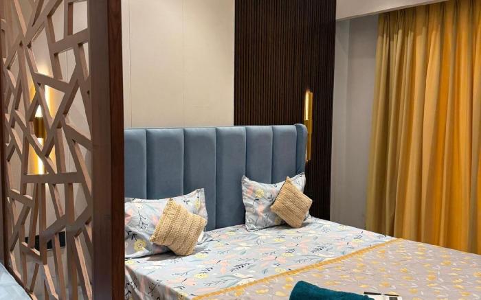 Galaxy blue sapphire plaza