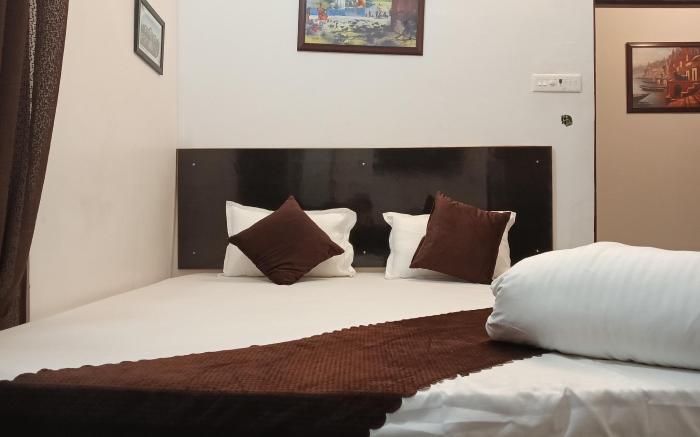 Trans Varuna Guest House