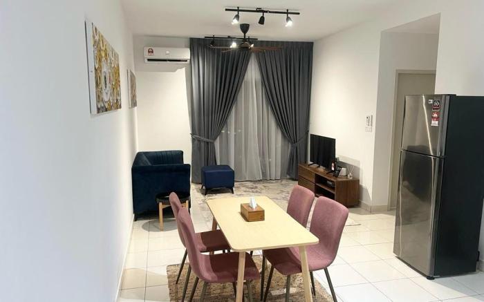 KLIA ,Putrajaya & KL with Netflix (No Pet Allowed)