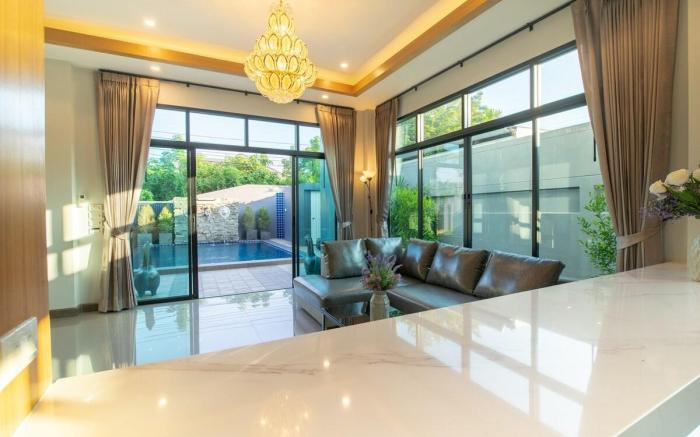 Moonlight Sky Private Pool Villa-Stay Near Airport