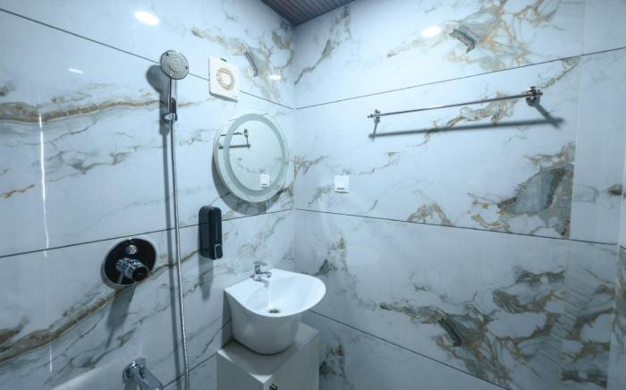 Heaven-Vadanapilly Beach Villa with Sunset Balcony