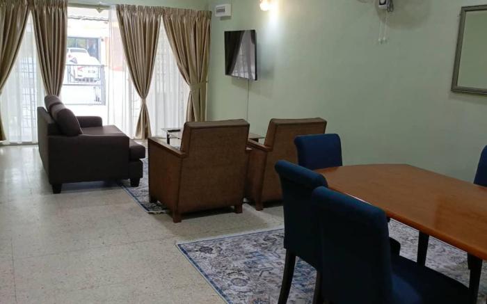 Newly Renovated Terrace House
