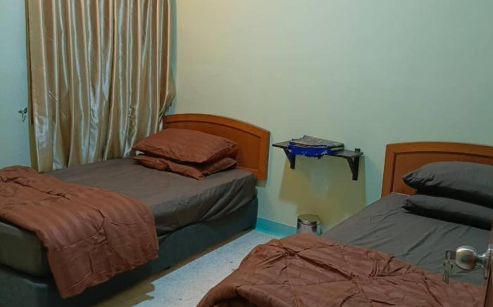 Newly Renovated Terrace House