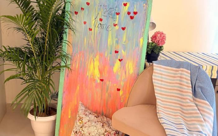 Couple Canvas- Luxurious 1-BHK Peaceful Apartment