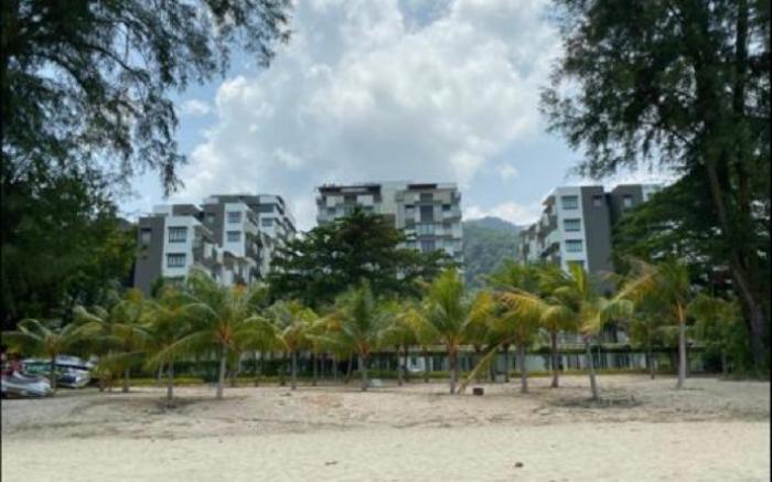 By The Sea Batu Feringgi