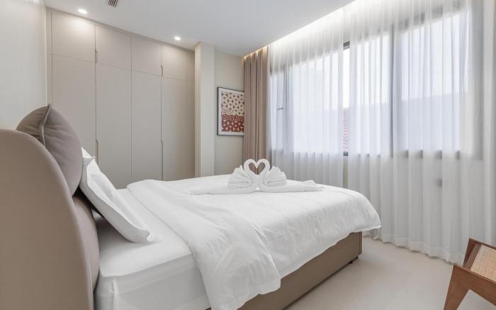 TML-4 bedroom 6 bathroom villa (KTV room + pool)