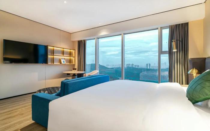 Yishang PLUS Hotel (Guangzhou Junming Happy World)