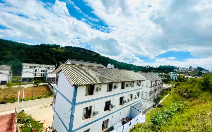 红景轩酒店昆明东川红土地景区kunming Hongjingxuan Hotel