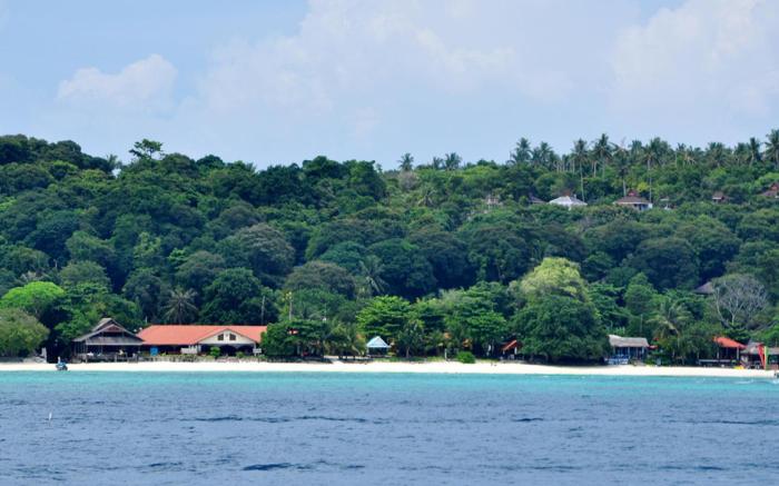 Phi Phi Long Beach Resort and Villa