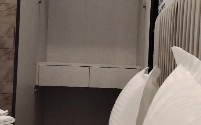 The Sky Touch Hotel & Restaurant