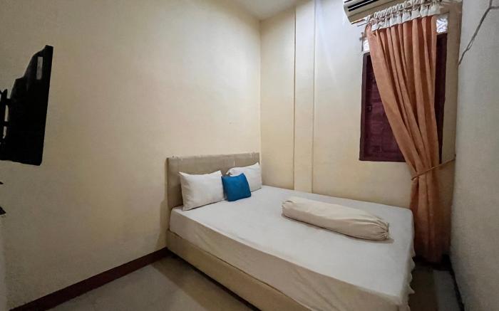 Hotel O Medan near Sun Plaza formerly Medan Baru House
