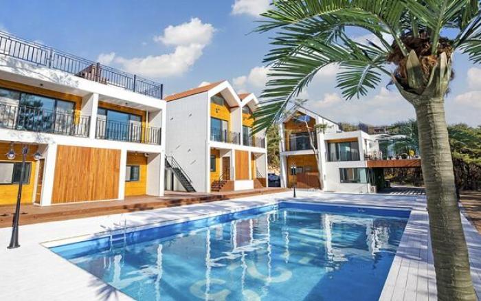 Supe23 Pool Villa