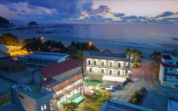 Anmyeondo Badatga Wave Pension