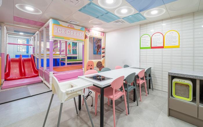 The Kids Pool Villa