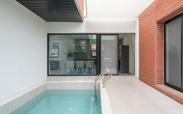 Gyeongju Demeter Pool Villa